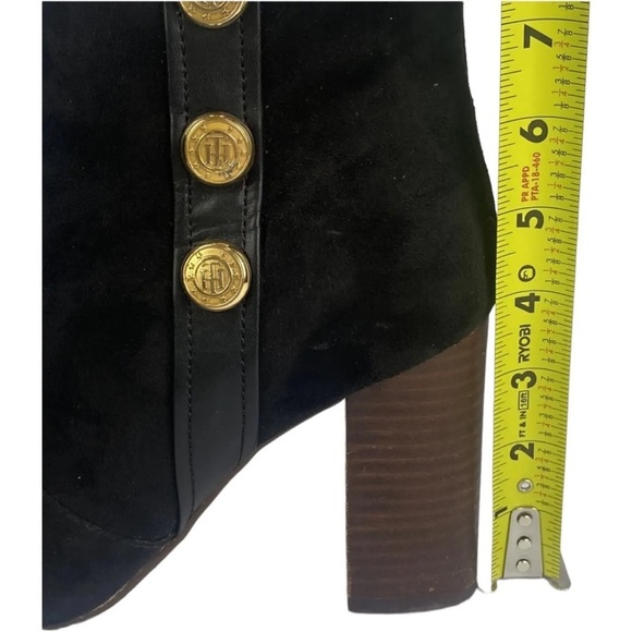 Tommy Hilfiger Black Faux Suede Gold Buttons Ankle Boots Size 9.5. - Picture 7 of 9